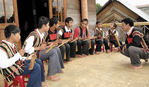 Chiêng tre của người Ê đê