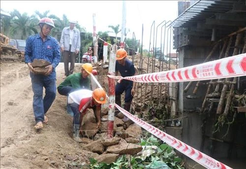 Phú Yên thiệt hại hơn 100 tỉ đồng do bão số 5