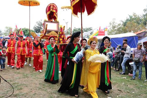 Lễ hội làng Diềm tưởng nhớ Thủy tổ Quan họ