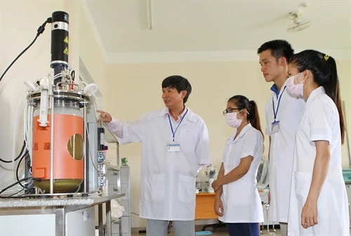 Góp ý Dự thảo văn kiện Đại hội XII của Đảng: Nâng cao hơn nữa chất lượng nguồn nhân lực