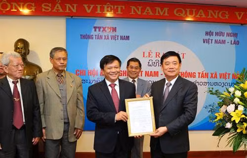 Ra mắt Chi hội Hữu nghị Việt Nam - Lào TTXVN