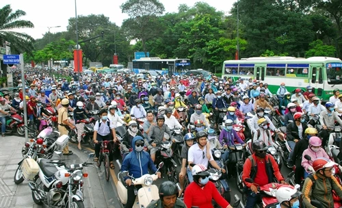 Tai nạn giao thông,gây ùn tắc kéo dài ở cửa ngõ ra sân bay quốc tế Tân Sơn Nhất