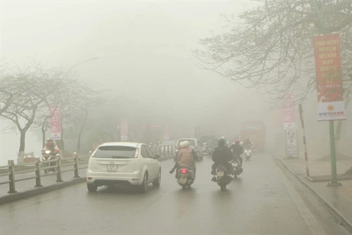 Miền Bắc có mưa phùn, miền Nam nắng nóng