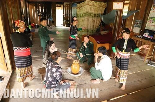 Quế Phong 50 năm thực hiện Di chúc Bác Hồ