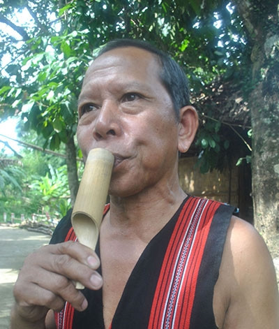 Sáo crơtót của người Cơ- tu
