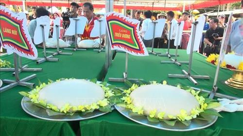 Đặc sắc Lễ hội bánh chưng, bánh giày truyền thống tại đền Độc Cước