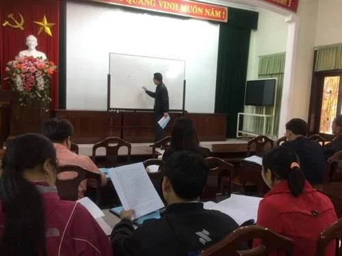 Phát triển ngôn ngữ viết Cơ Tu cho học sinh tiểu học