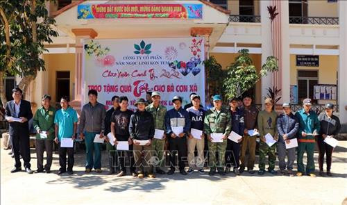 Kon Tum hỗ trợ người nghèo vùng khó khăn đón Tết Canh Tý