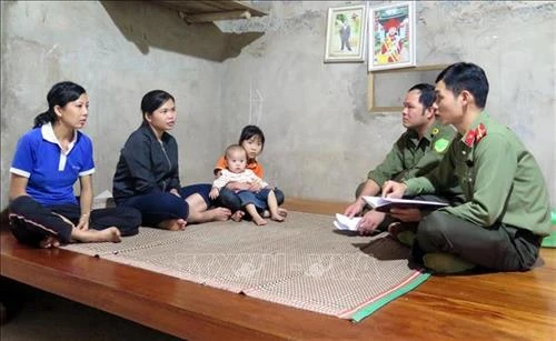 Tuyên Quang ngăn chặn tình trạng lao động đi làm việc trái phép ở nước ngoài