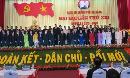 .Đại hội Đảng bộ các tỉnh, thành phố :Đà Nẵng, Lâm Đồng, Bình Định, Hậu Giang, Long An, Trà Vinh, Phú Yên thành công tốt đẹp
