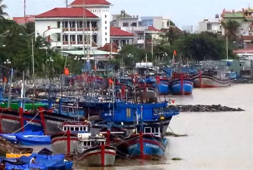 Phú Yên: Cảng cá Phường 6 tiếp tục bị xói lở, bồi lấp nghiêm trọng