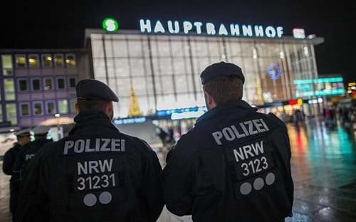 Người nhập cư ở Cologne, Đức bị tấn công trả thù
