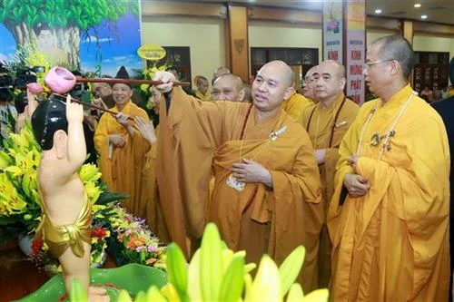 Tổ chức sinh hoạt tôn giáo bình thường, phải đảm bảo các biện pháp phòng, chống dịch COVID-19