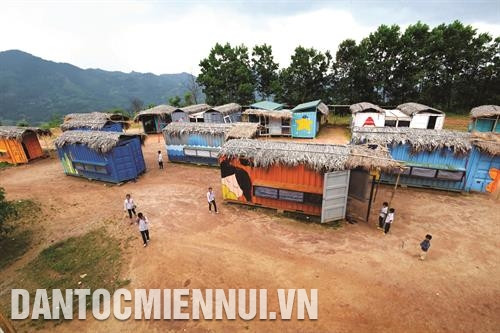 Nhà bán trú bằng container cho học sinh vùng cao
