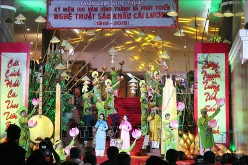 Khai mạc Chương trình Triển lãm - Biểu diễn nghệ thuật kỷ niệm 100 năm sân khấu cải lương