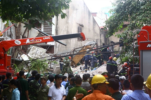 Sập nhà 4 tầng tại 43 Cửa Bắc, Hà Nội