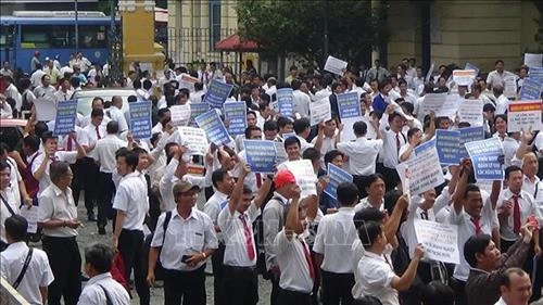 Tiếp tục hoãn phiên tòa xét xử vụ kiện giữa hai Công ty Vinasun và Grab