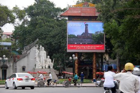 Hà Nội yêu cầu dỡ đồng hồ đếm ngược khỏi di tích đền Bà Kiệu