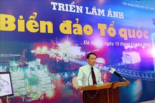 Khai mạc triển lãm ảnh “Biển đảo Tổ quốc”