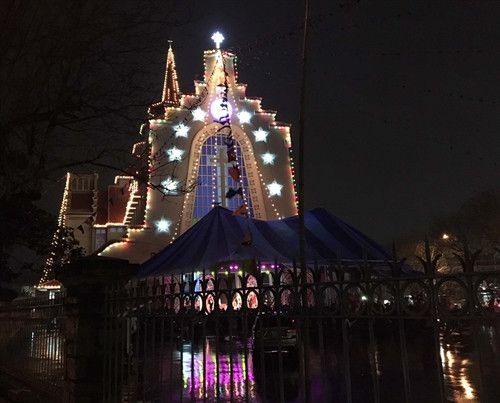 Huế đón Giáng sinh đầm ấm, vui tươi