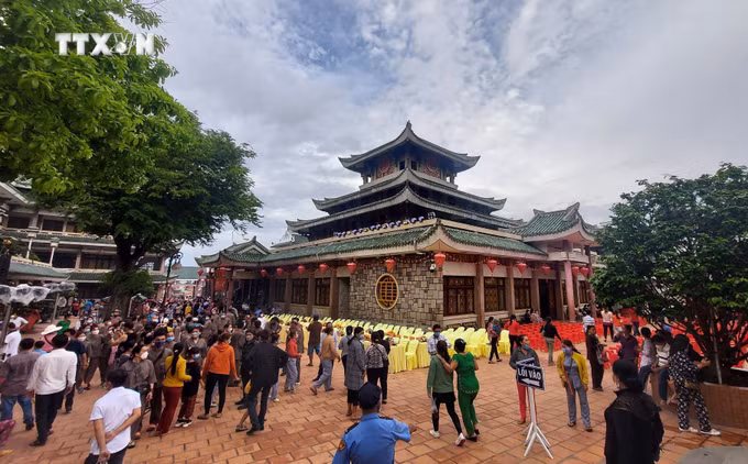 vna_potal_unesco_cong_nhan_le_hoi_via_ba_chua_xu_nui_sam_duoc_la_di_san_the_gioi_7739260.jpg