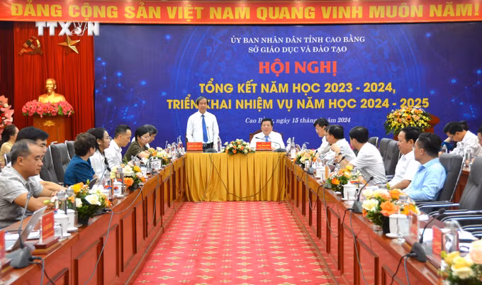 vna_potal_bo_truong_bo_giao_duc_va_dao_tao_du_hoi_nghi_trien_khai_nhiem_vu_nam_hoc_2024_-_2025__7539979.jpeg
