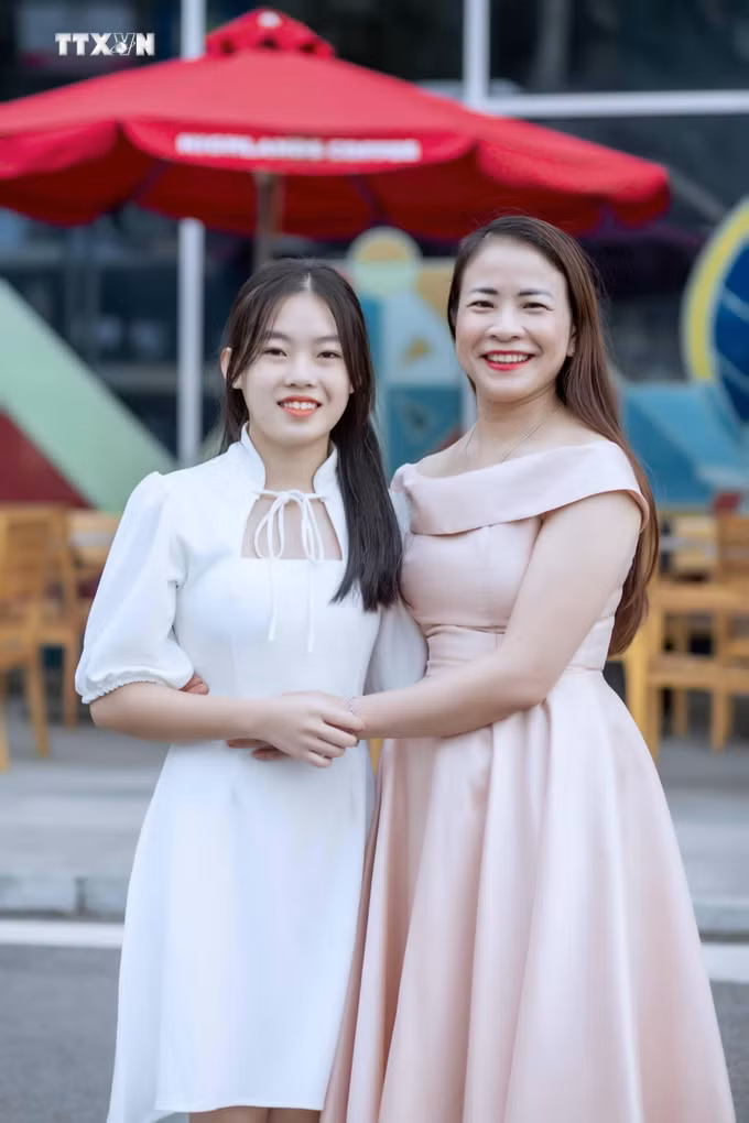 vna_potal_nu_sinh_thu_khoa_khoi_c_toan_quoc_voi_uoc_mo_lam_co_giao_tieu_hoc_7487323.jpg