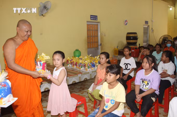 vna_potal_van_hoa_soi_duong_ron_rang_cac_lop_hoc_chu_khmer_dip_he_tai_bac_lieu_7434834.jpg