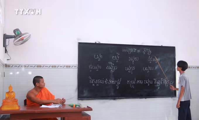 vna_potal_van_hoa_soi_duong_ron_rang_cac_lop_hoc_chu_khmer_dip_he_tai_bac_lieu_7434830.jpg