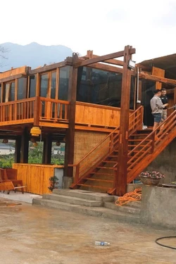 Dông lốc gây nhiều thiệt hại ở Lào Cai