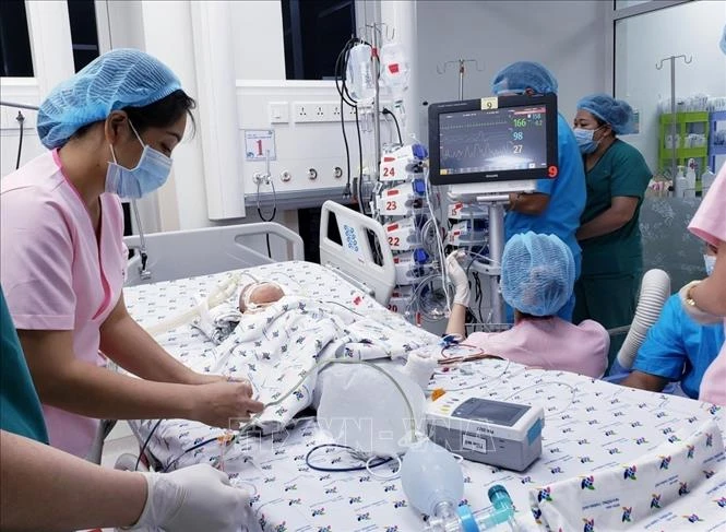Thành phố Hồ Chí Minh: Sức khỏe cặp song sinh Trúc Nhi - Diệu Nhi đã ổn định