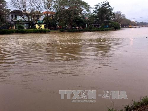 Thừa Thiên – Huế: Mực nước trên các sông dâng nhanh, nhiều nơi ngập úng cục bộ