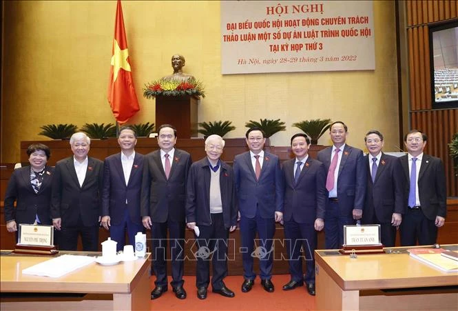 Tổng Bí thư Nguyễn Phú Trọng, Chủ tịch Quốc hội Vương Đình Huệ với các đại biểu. Ảnh: Doãn Tấn - TTXVN 