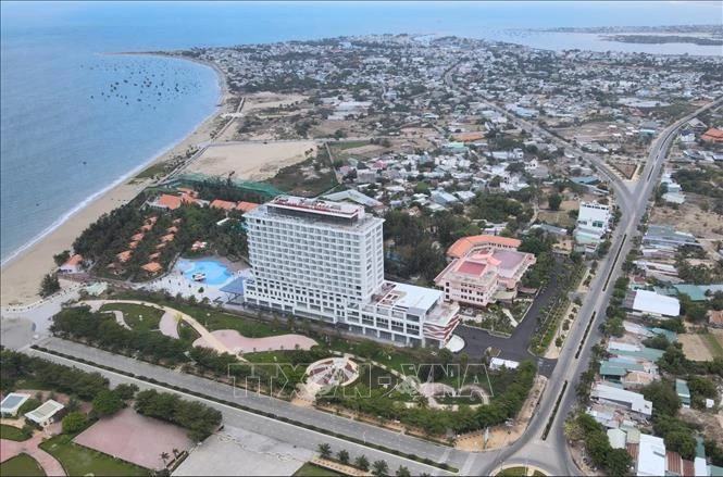 Ninh Thuận đẩy mạnh đầu tư, phát triển khu đô thị du lịch ven biển tại thành phố Phan Rang – Tháp Chàm. Ảnh: TTXVN phát 