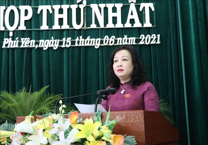 Bà Cao Thị Hòa An, Phó Bí Thư Thường trực Tỉnh ủy tái đắc cử Chủ tịch Hội đồng nhân dân tỉnh Phú Yên khóa VIII. Ảnh: Phạm Cường-TTXVN 