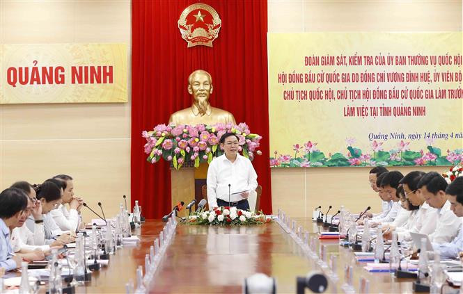 Chủ tịch Quốc hội Vương Đình Huệ, Chủ tịch Hội đồng bầu cử quốc gia phát biểu ý kiến. Ảnh: Doãn Tấn - TTXVN 