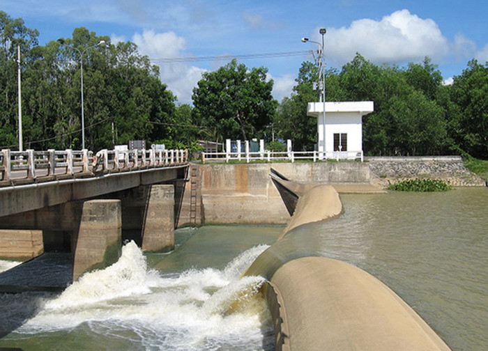 Hồ chứa nước Tha La cấp nước sản xuất nông nghiệp hơn 2.700 ha/vụ cho huyện Tân Châu, đạt tỷ lệ trên 75% diện tích đất sản xuất nông nghiệp của huyện.Ảnh :dwrm.gov.vn 