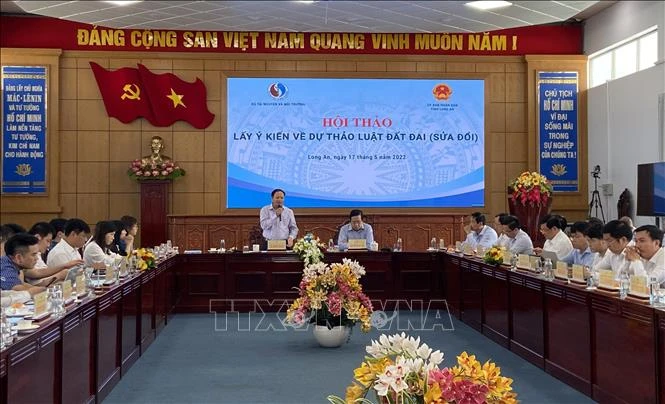 Hội thảo lấy ý kiến về nội dung dự thảo Luật Đất đai (sửa đổi) đối với các tỉnh phía Nam. Ảnh: Đức Hạnh - TTXVN