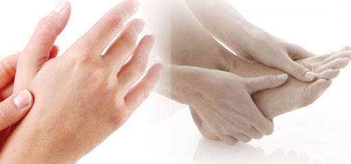Chân tay bị tê bì do nhiều nguyên nhân. Ảnh: dieutrivatlytrilieu.com