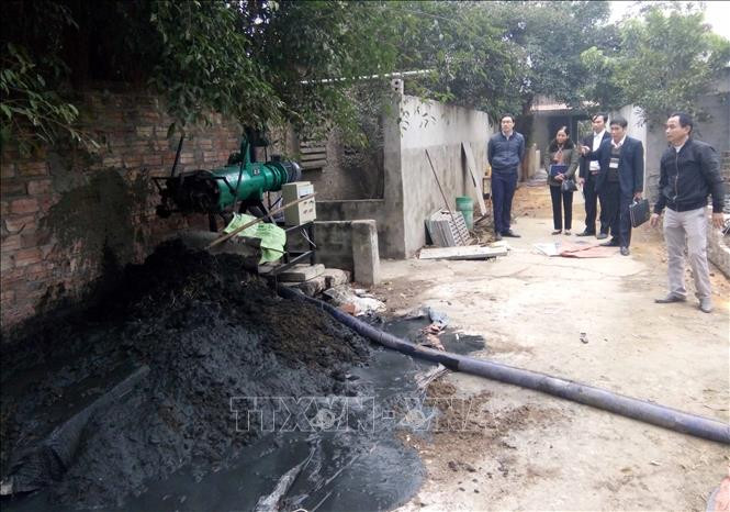 Mô hình xử lý chất thải chăn nuôi tại huyện Khoái Châu. Ảnh: Đinh Tuấn - TTXVN