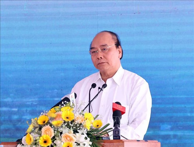 Thủ tướng Nguyễn Xuân Phúc đẩy mạnh Chương trình chống lãng phí và tiết kiệm trong năm 2021. Ảnh: Thống Nhất – TTXVN 
