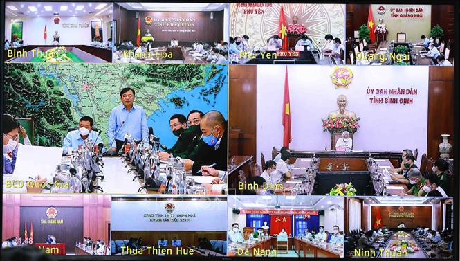 Họp triển khai ứng phó ATNĐ trực tuyến với các địa phương. Ảnh: Vũ Sinh - TTXVN 