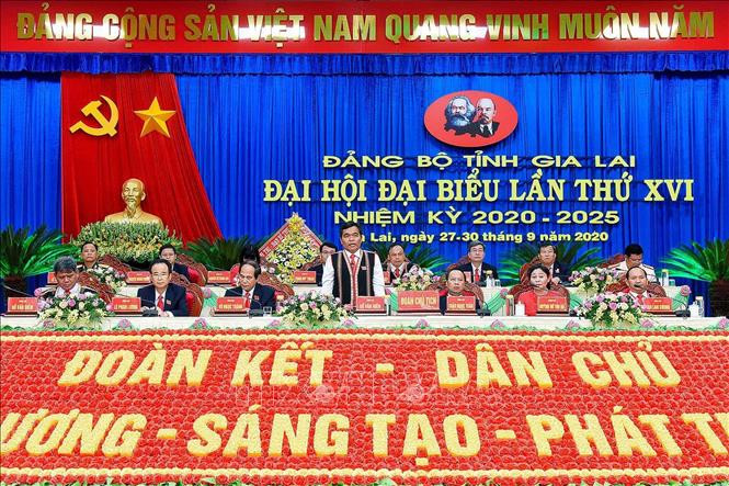 Đoàn Chủ tịch điều hành Đại hội. Ảnh: Hoài Nam - TTXVN