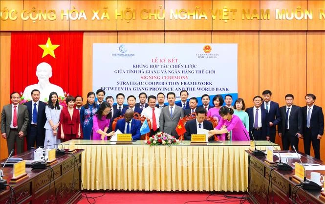 Hà Giang ký khung hợp tác chiến lược với Ngân hàng Thế giới giai đoạn 2020 - 2025