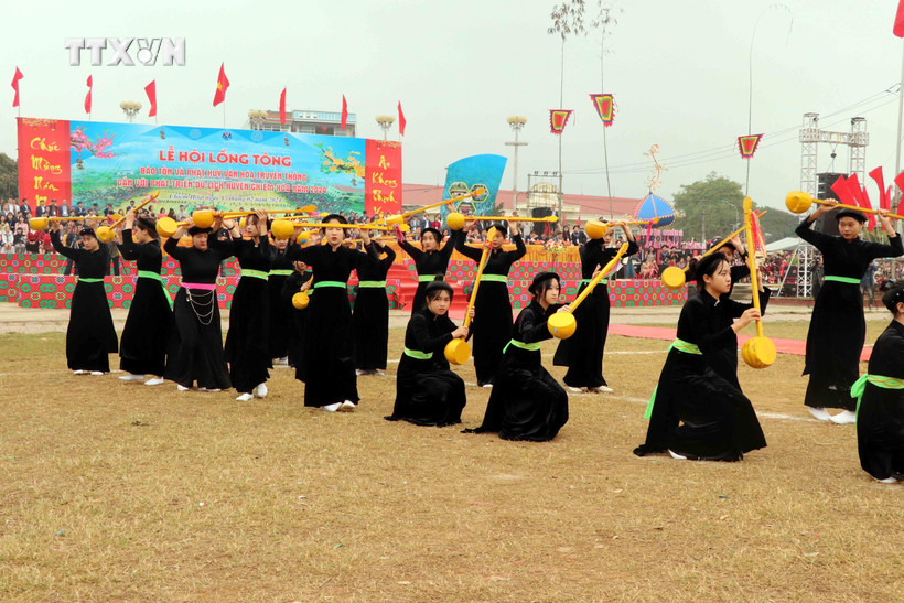 Xây dựng, phát triển văn hóa, con người Tuyên Quang phù hợp với xu thế thời đại