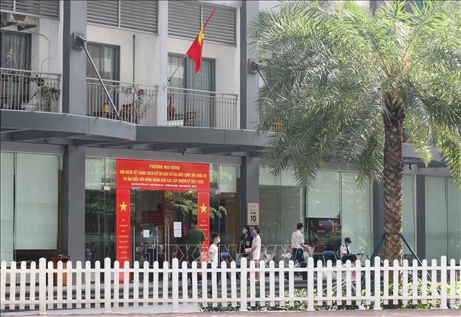 Tòa nhà nơi bệnh nhân sinh sống được phong tỏa đúng quy định. Ảnh: Thanh Tùng - TTXVN
