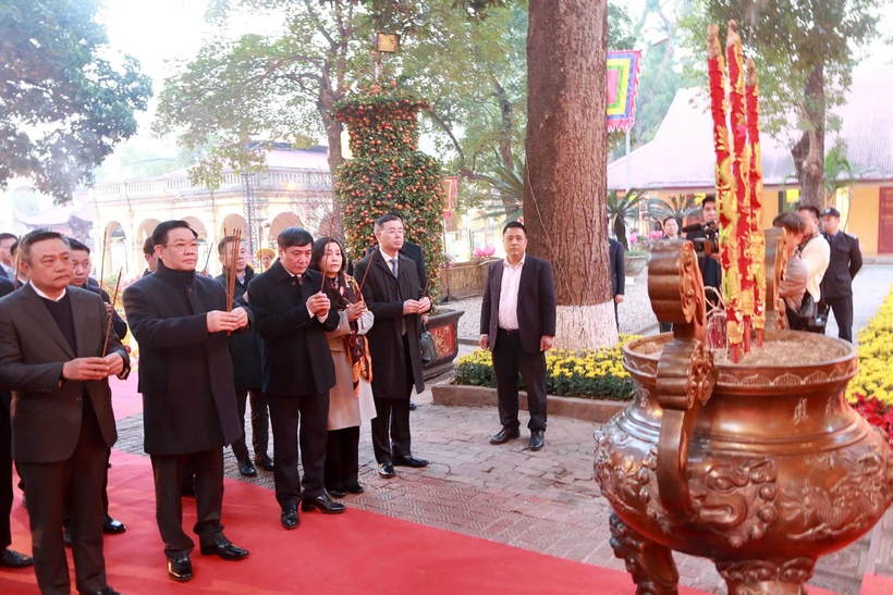Dâng hương khai Xuân tại Hoàng thành Thăng Long - Hà Nội