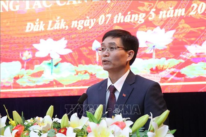 Đồng chí Nguyễn Đình Trung, Ủy viên Trung ương Đảng, Bí thư Tỉnh ủy Đắk Lắk phát biểu nhận nhiệm vụ. Ảnh: Tuấn Anh – TTXVN