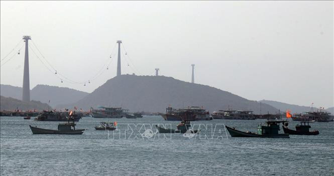 Cáp treo vượt biển dài nhất thế giới An Thới - Hòn Thơm phục vụ khách du lịch. Ảnh: Lê Huy Hải - TTXVN 