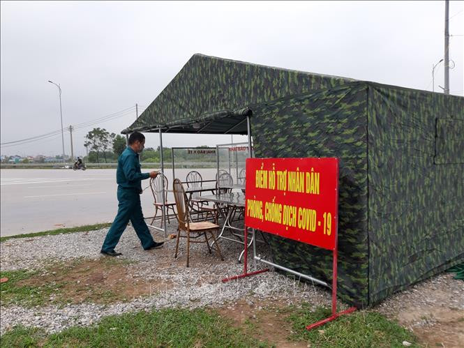 Một trong 10 điểm hỗ trợ phòng, chống dịch COVID-19 được thành lập tại thị xã Phổ Yên, tỉnh Thái Nguyên. Ảnh: Thu Hằng-TTXVN 